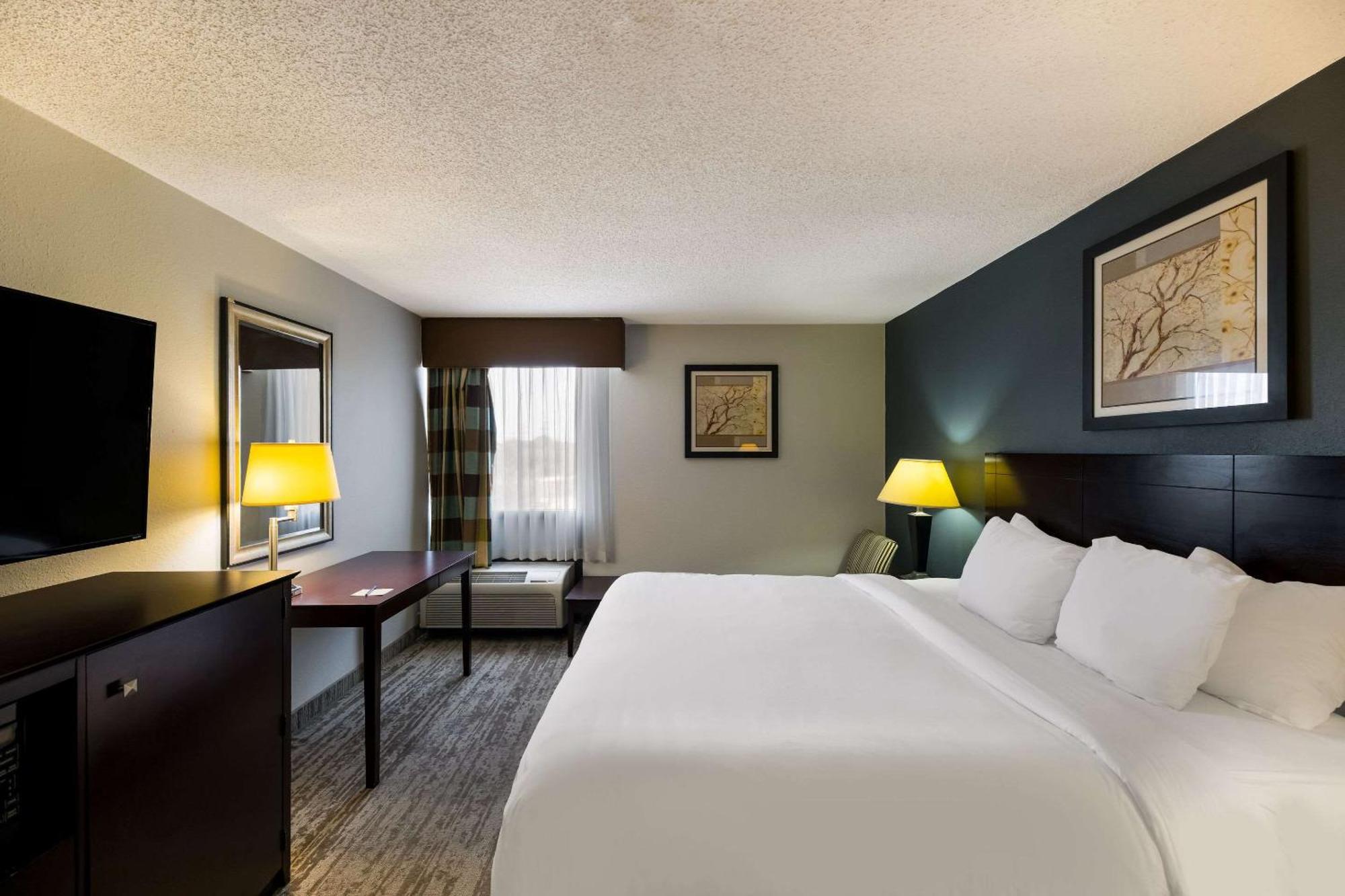 Clarion Hotel San Angelo Near Convention Center Екстериор снимка